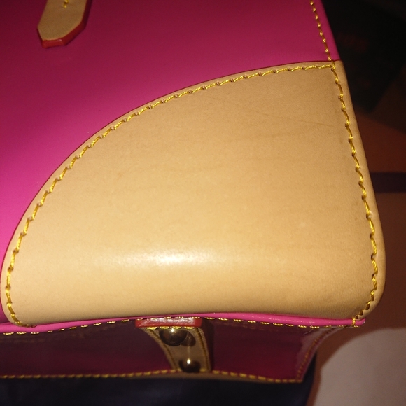 EUC Dooney & Bourke Janine Satchel w/Accessories - Picture 8 of 8